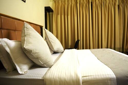 Hotel Shanta VS Continental, Lucknow 4